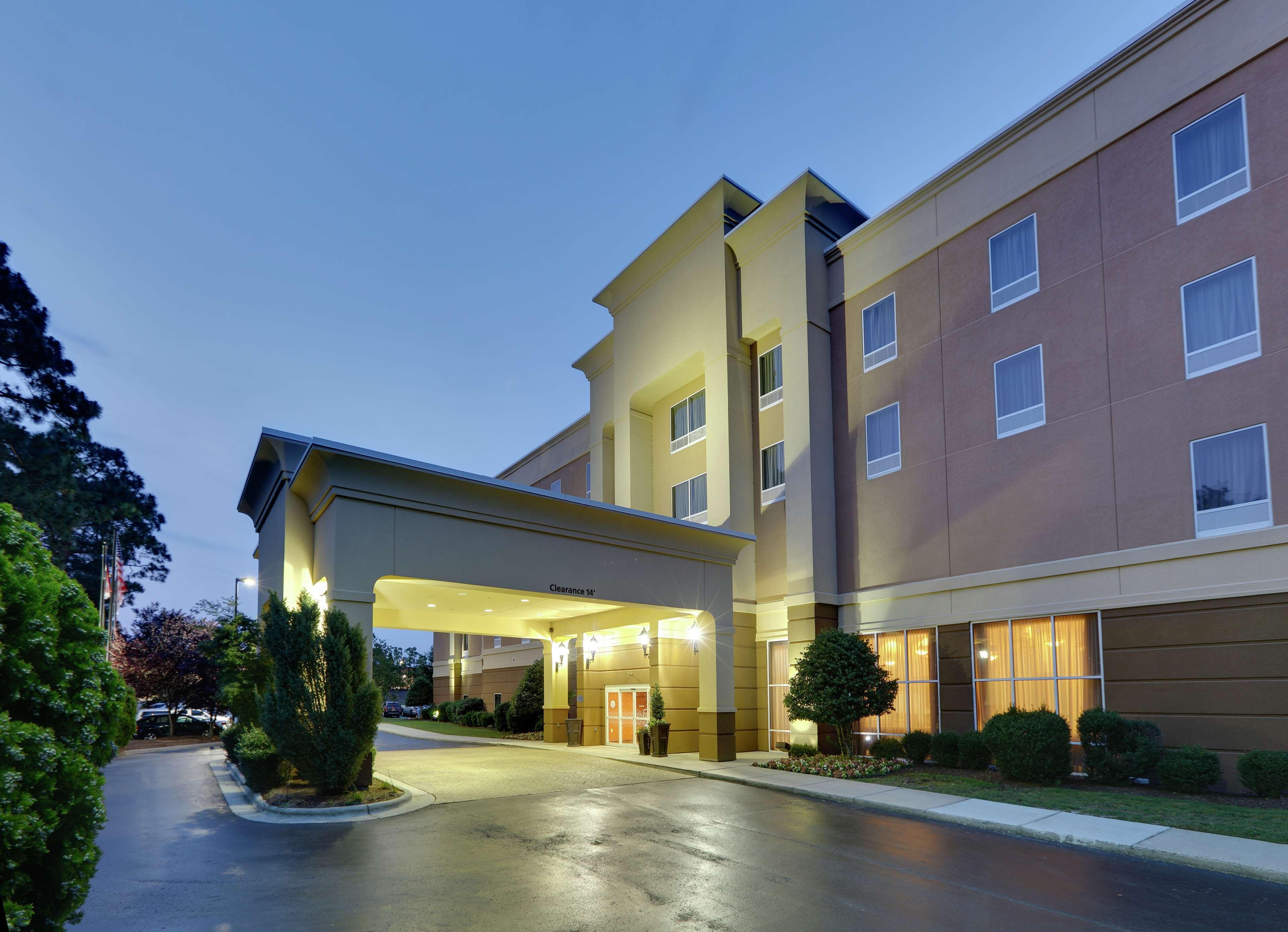 Hampton Inn & Suites Southern Pines-Pinehurst Aberdeen Exterior photo